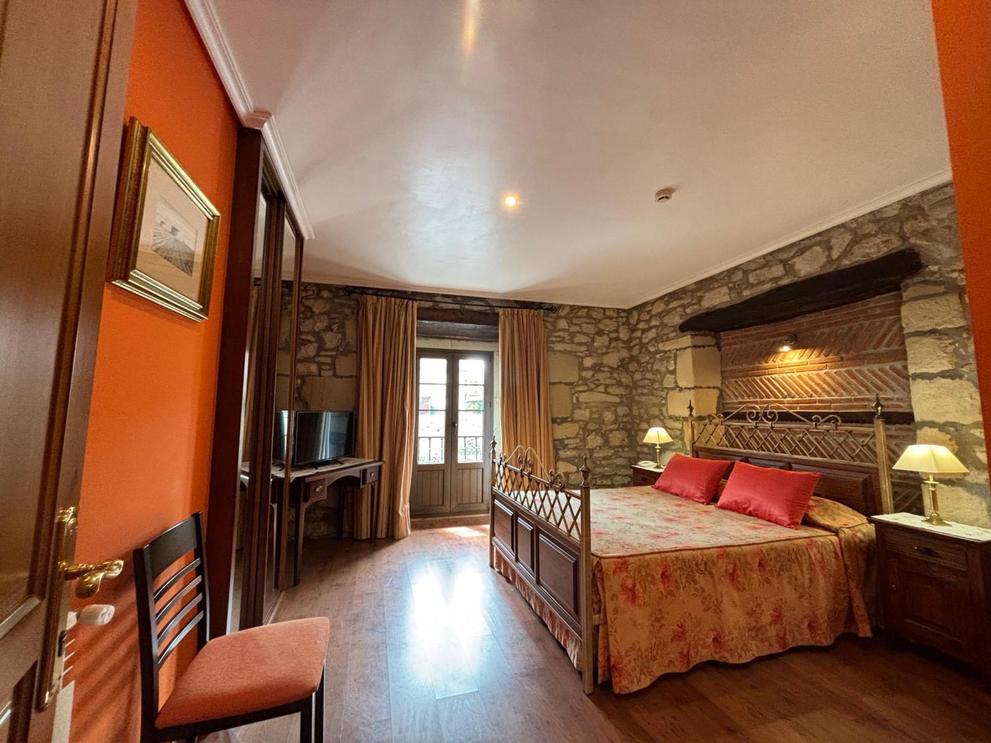 Casona Caballeros 4* Santillana del Mar
