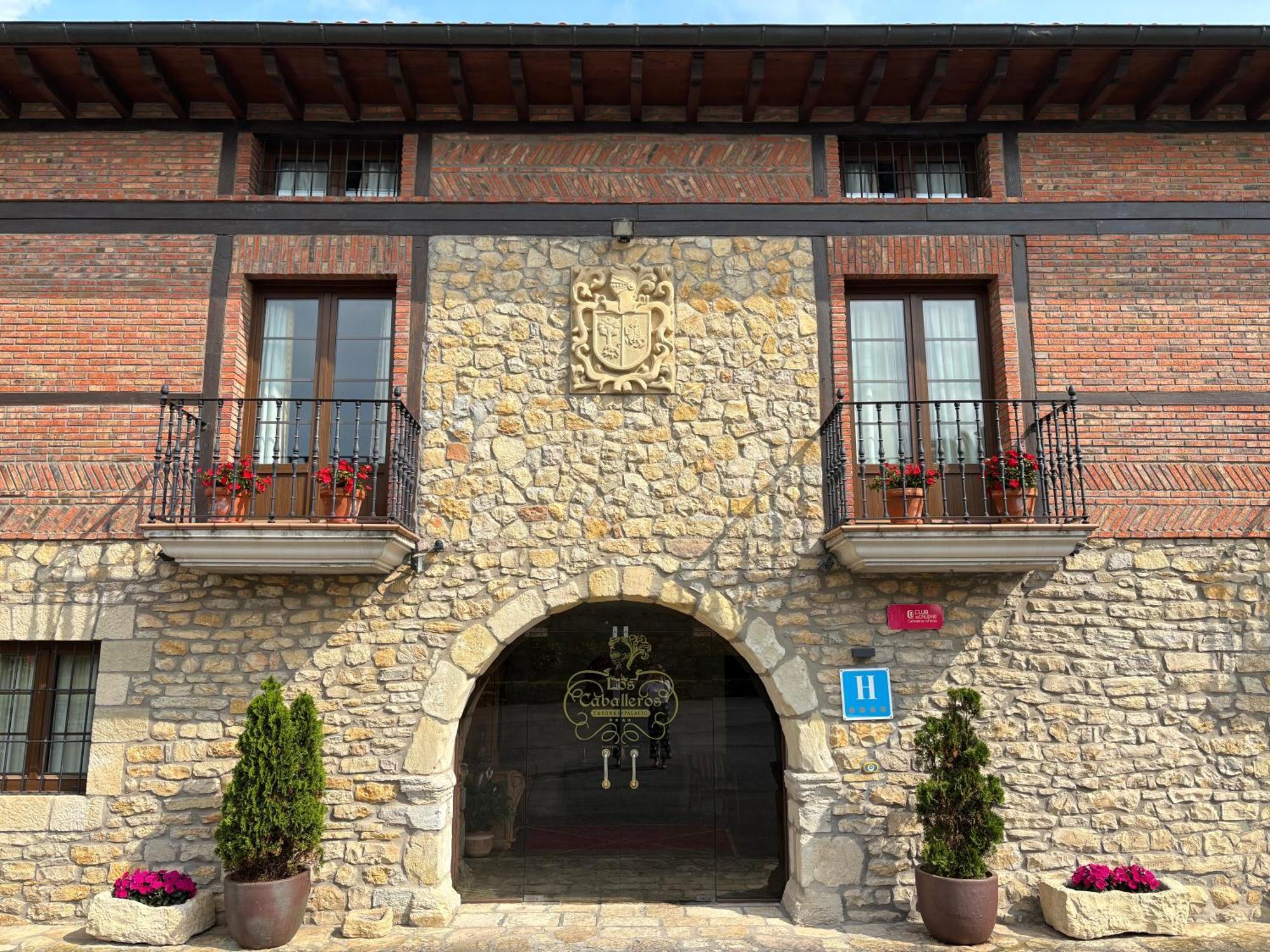 Casona Caballeros Hotel 4*