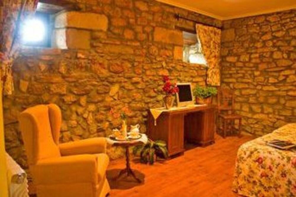 Hotel Casona Caballeros 4*